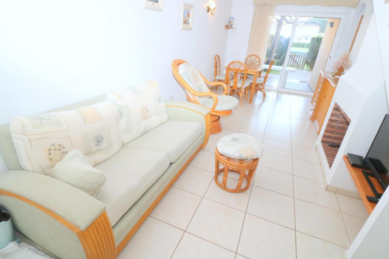 Villa Port Estrella 24 Roses Exterior foto