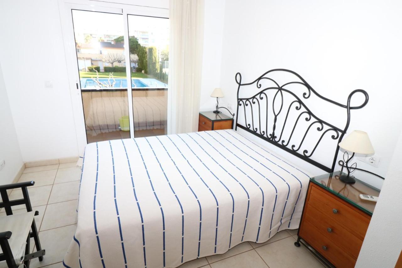 Villa Port Estrella 24 Roses Exterior foto